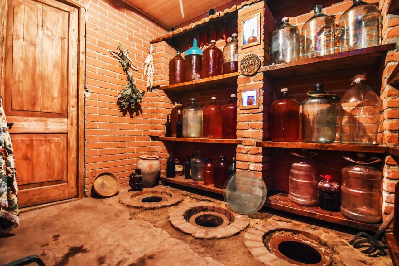 apartamenti Laliashvilebi's wine cellar Tbilisi Esterno foto